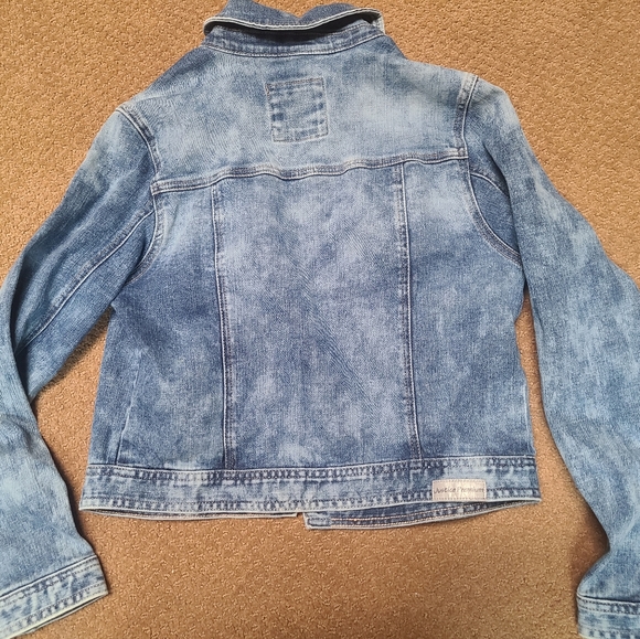 Jean Jacket - Picture 2 of 3